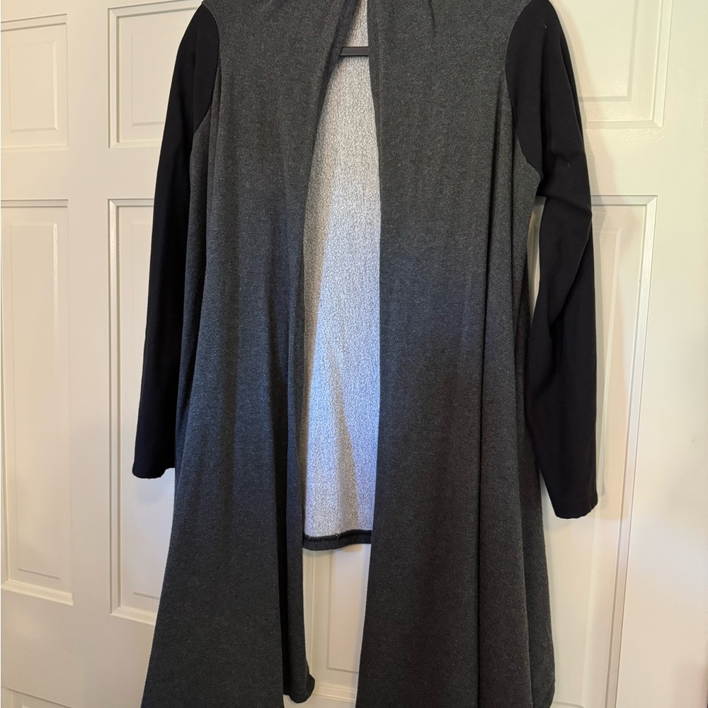 Kiya Tomlin Gray and Black Women's Sweatshirt wrap